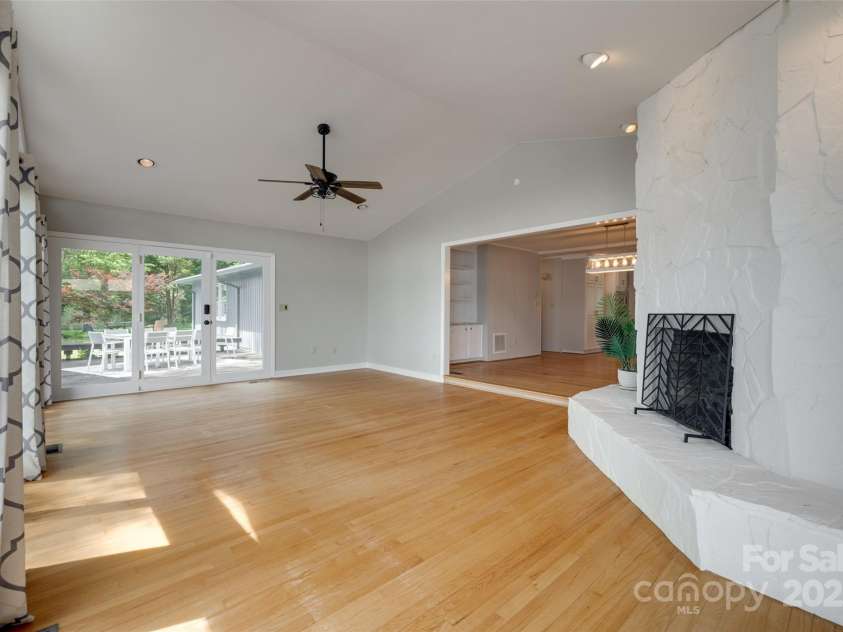 5200 Masons Ferry Road, Clover, SC 29710.  MLS# CAR4250775, YatesRealty ID 20513. 