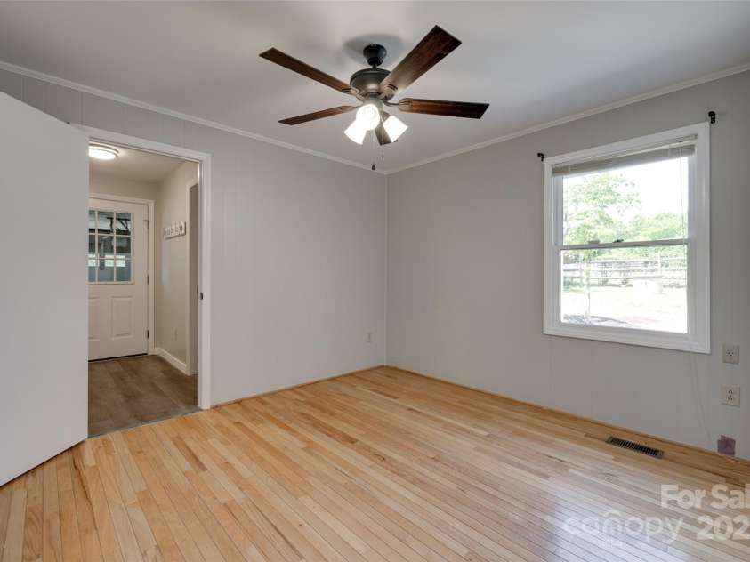 5200 Masons Ferry Road, Clover, SC 29710.  MLS# CAR4250775, YatesRealty ID 20513. 