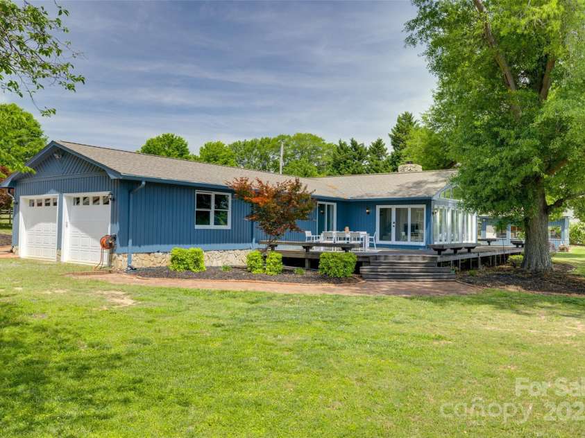 5200 Masons Ferry Road, Clover, SC 29710.  MLS# CAR4250775, YatesRealty ID 20513. 