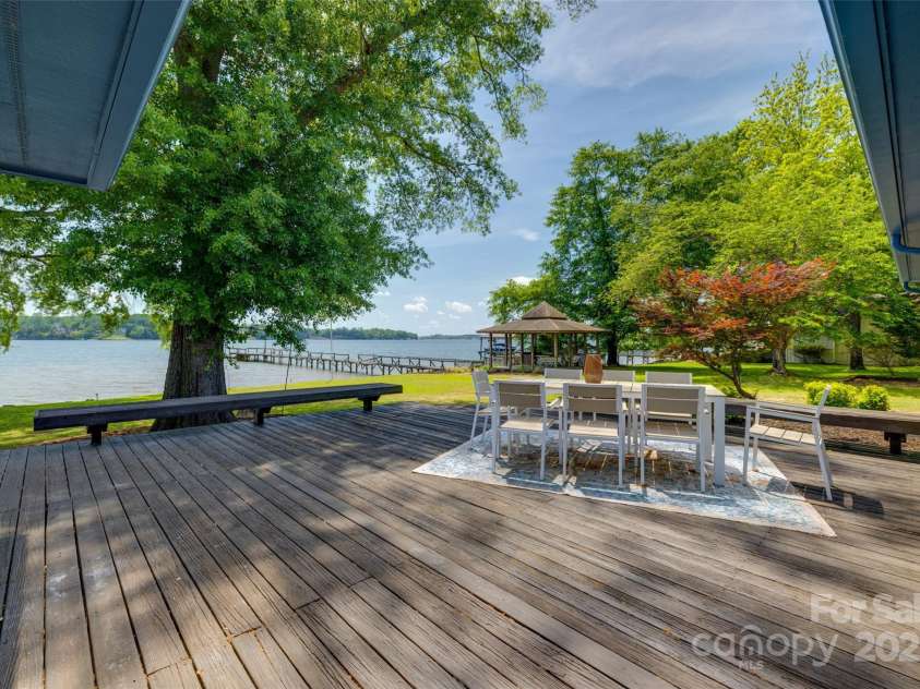 5200 Masons Ferry Road, Clover, SC 29710.  MLS# CAR4250775, YatesRealty ID 20513. 