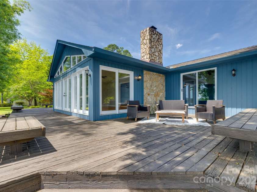 5200 Masons Ferry Road, Clover, SC 29710.  MLS# CAR4250775, YatesRealty ID 20513. 