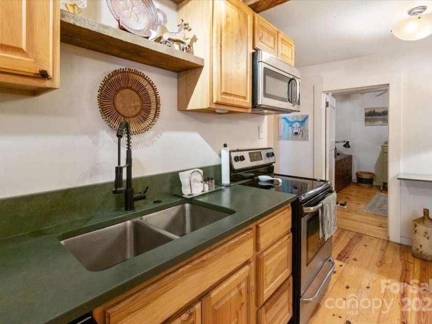 14840 US 25/70 Highway, Marshall, NC 28753.  MLS# CAR4314588, YatesRealty ID 20516. 