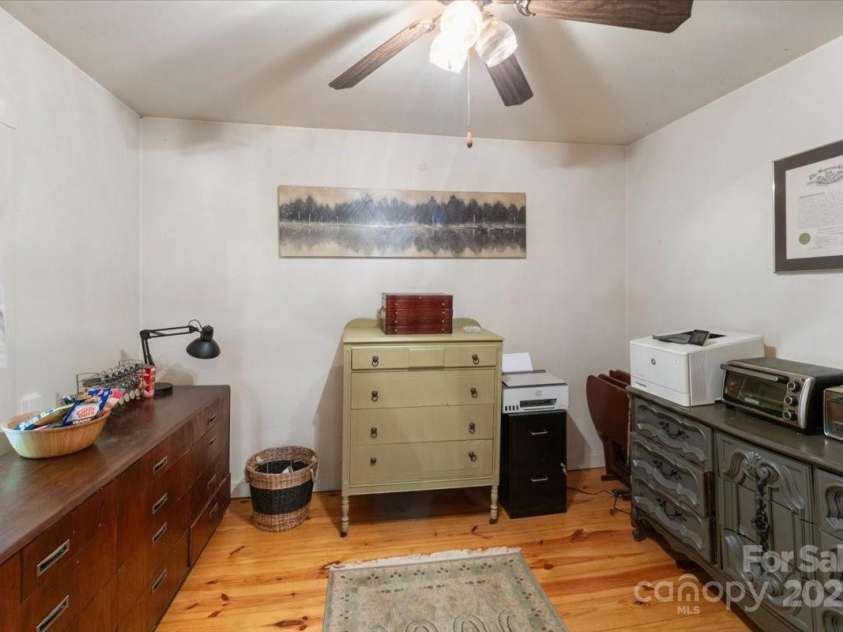 14840 US 25/70 Highway, Marshall, NC 28753.  MLS# CAR4314588, YatesRealty ID 20516. 