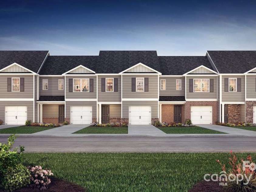 5110 Hyrule Drive, Charlotte, NC 28262.  MLS# CAR4268524, YatesRealty ID 20517. 