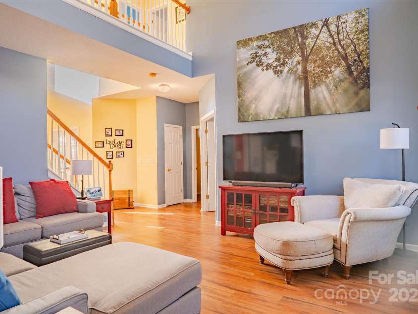 123 Wildbriar Road, Fletcher, NC 28732.  MLS# CAR4222948, YatesRealty ID 20518. 