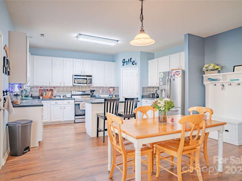 123 Wildbriar Road, Fletcher, NC 28732.  MLS# CAR4222948, YatesRealty ID 20518. 