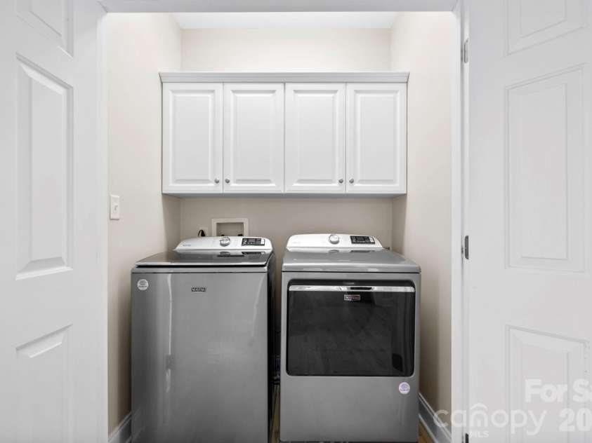 76 Distant View Drive, Asheville, NC 28803.  MLS# CAR4368722, YatesRealty ID 20518. 