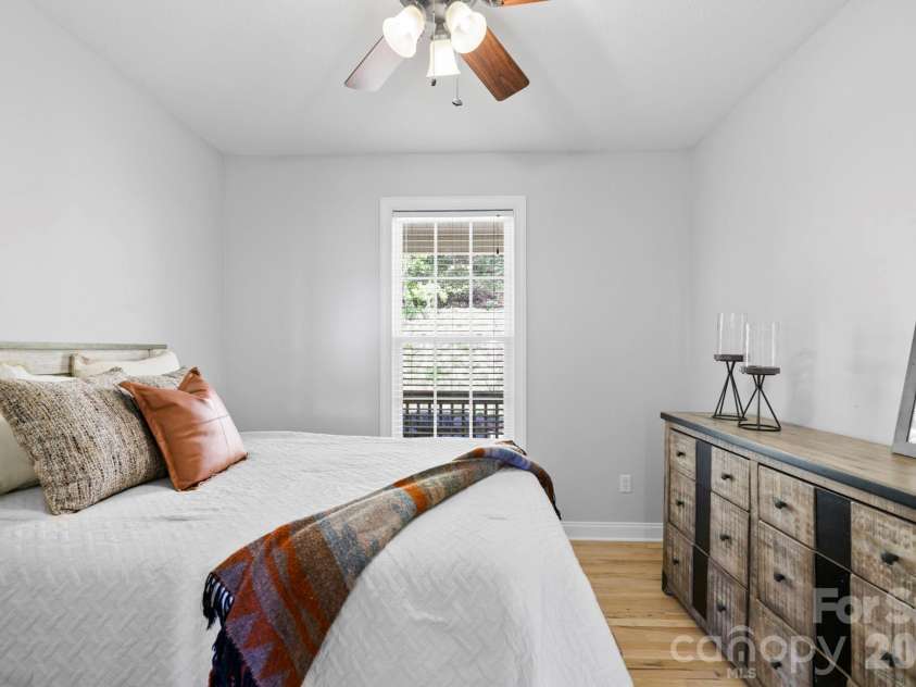 76 Distant View Drive, Asheville, NC 28803.  MLS# CAR4368722, YatesRealty ID 20518. Main Level 2nd Bedroom