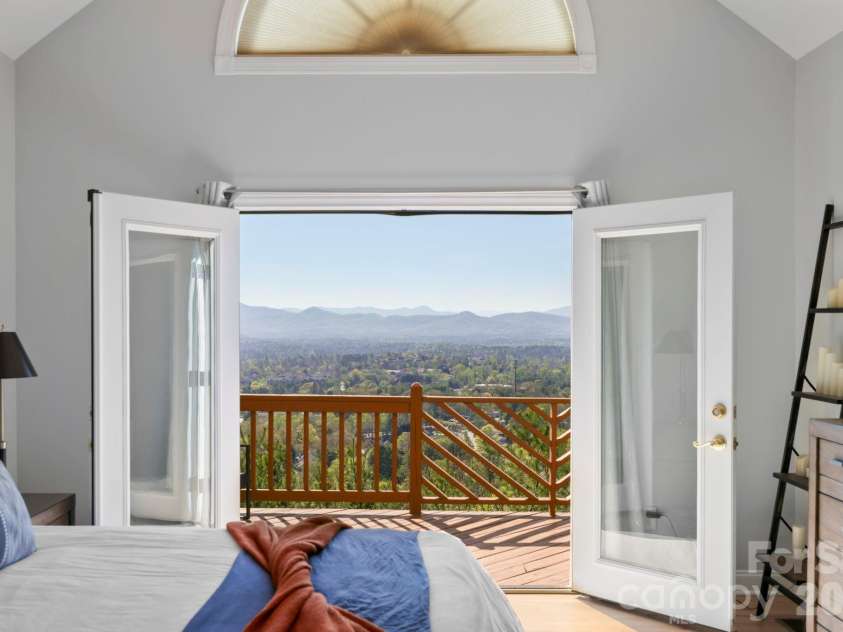 76 Distant View Drive, Asheville, NC 28803.  MLS# CAR4368722, YatesRealty ID 20518. Primary Bedroom View