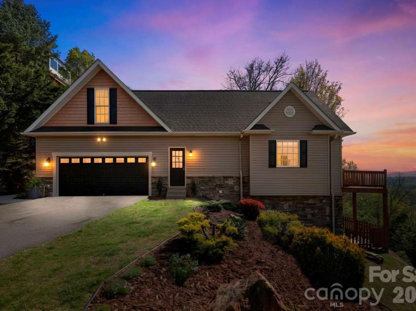 76 Distant View Drive, Asheville, NC 28803.  MLS# CAR4368722, YatesRealty ID 20518. Twilight Virtural lighting