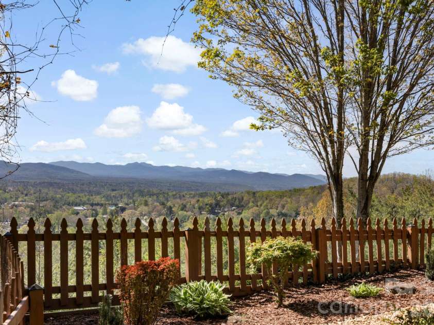 76 Distant View Drive, Asheville, NC 28803.  MLS# CAR4368722, YatesRealty ID 20518. West South West View