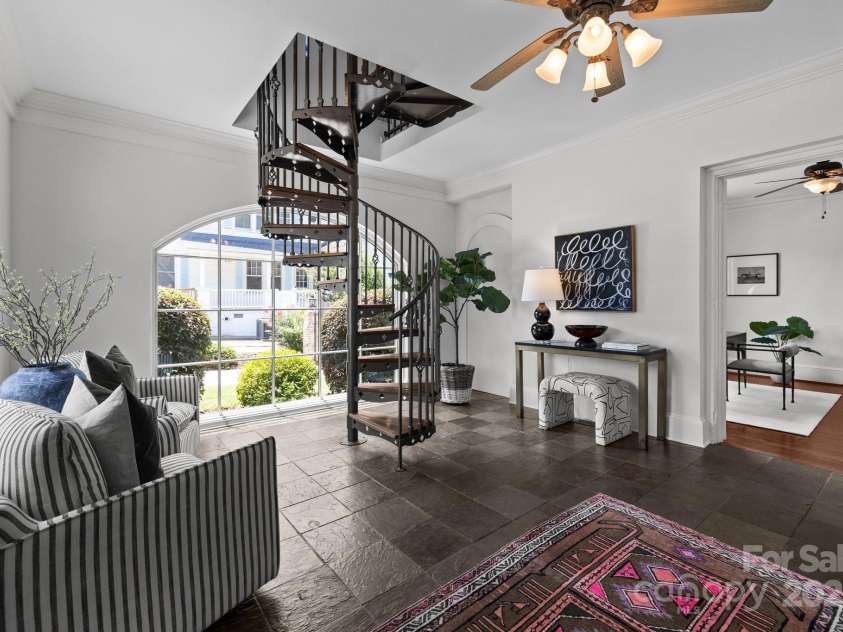 117 Central Avenue, Belmont, NC 28012.  MLS# CAR4270572, YatesRealty ID 20519. 