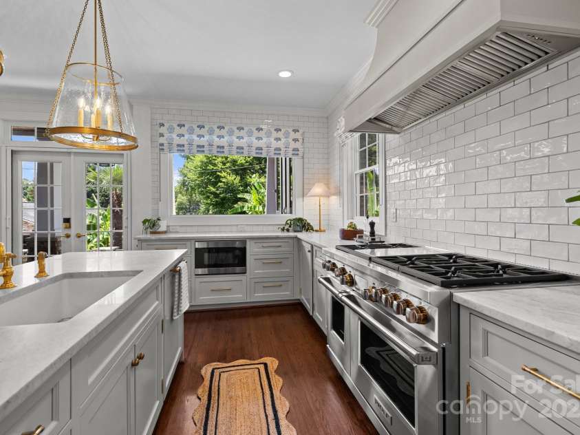 117 Central Avenue, Belmont, NC 28012.  MLS# CAR4270572, YatesRealty ID 20519. 