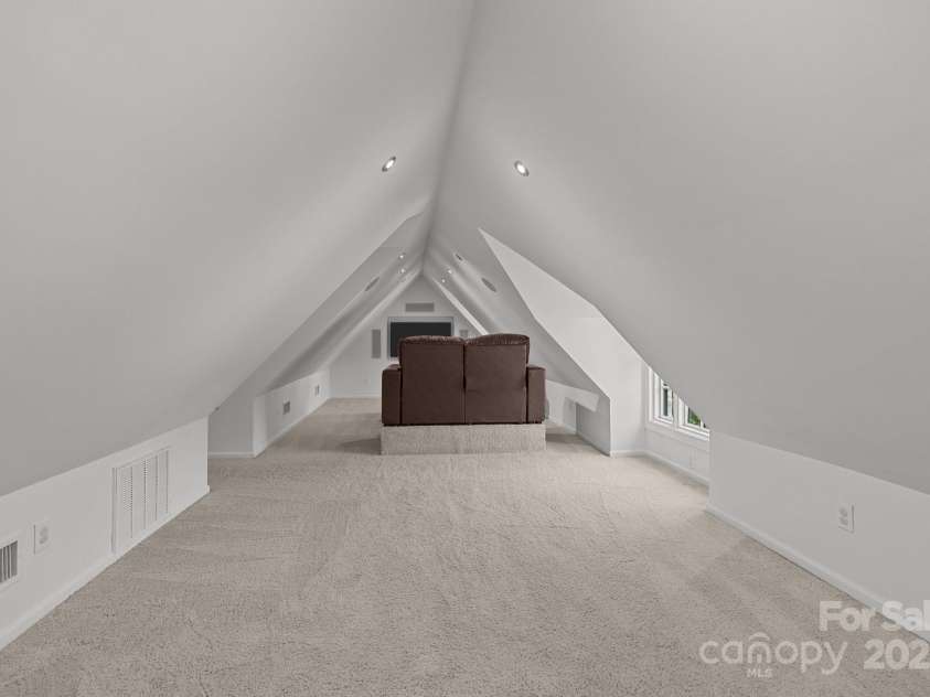 117 Central Avenue, Belmont, NC 28012.  MLS# CAR4270572, YatesRealty ID 20519. 