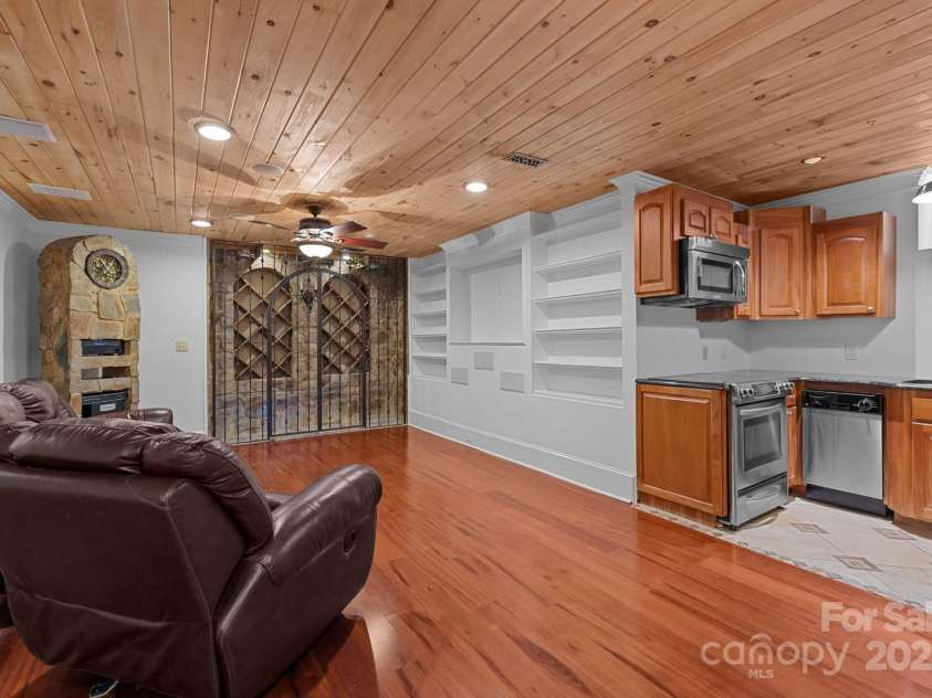 117 Central Avenue, Belmont, NC 28012.  MLS# CAR4270572, YatesRealty ID 20519. 