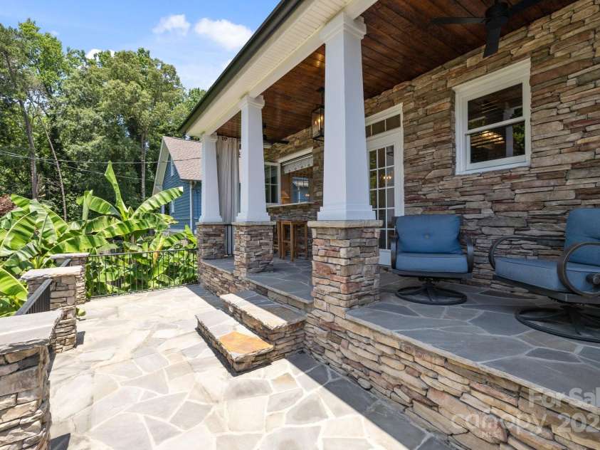 117 Central Avenue, Belmont, NC 28012.  MLS# CAR4270572, YatesRealty ID 20519. 