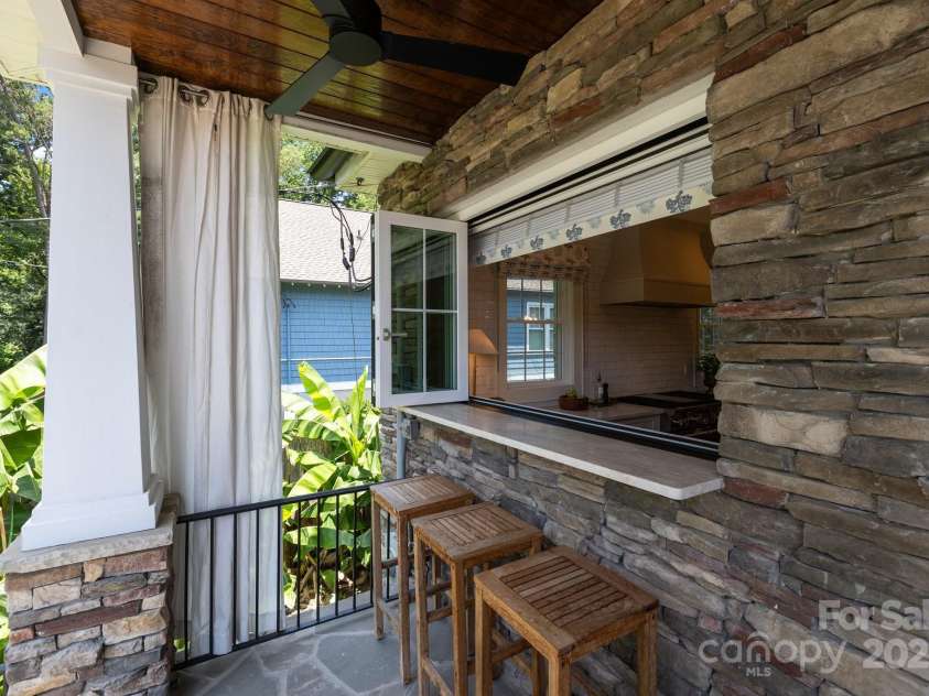 117 Central Avenue, Belmont, NC 28012.  MLS# CAR4270572, YatesRealty ID 20519. 