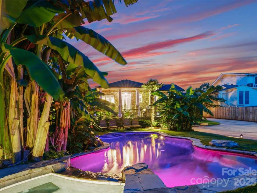 117 Central Avenue, Belmont, NC 28012.  MLS# CAR4270572, YatesRealty ID 20519. 