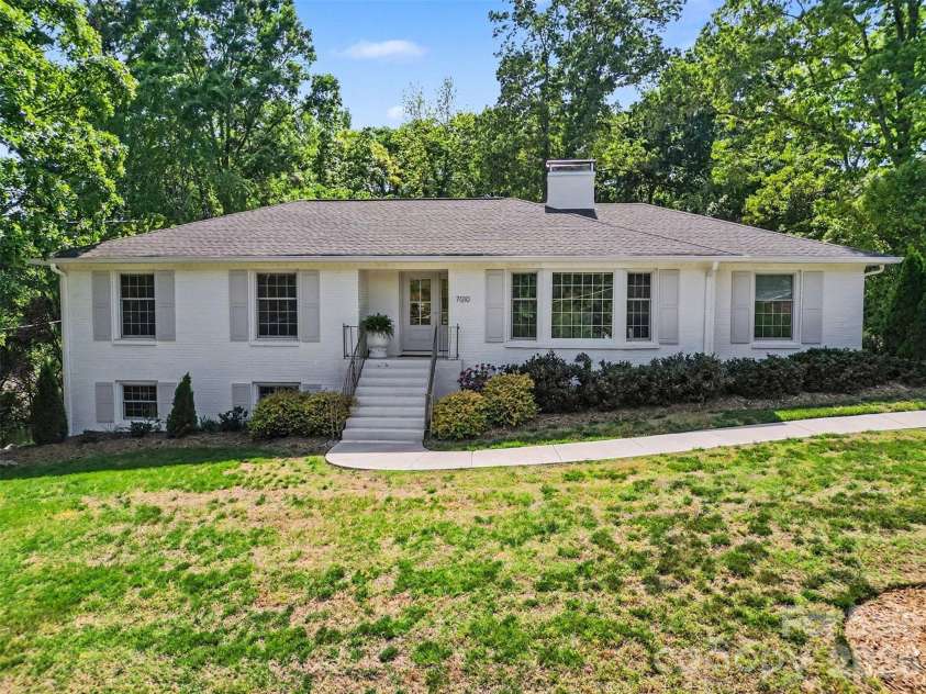 7010 Terrace Drive, Charlotte, NC 28211.  MLS# CAR4358839, YatesRealty ID 20519. 