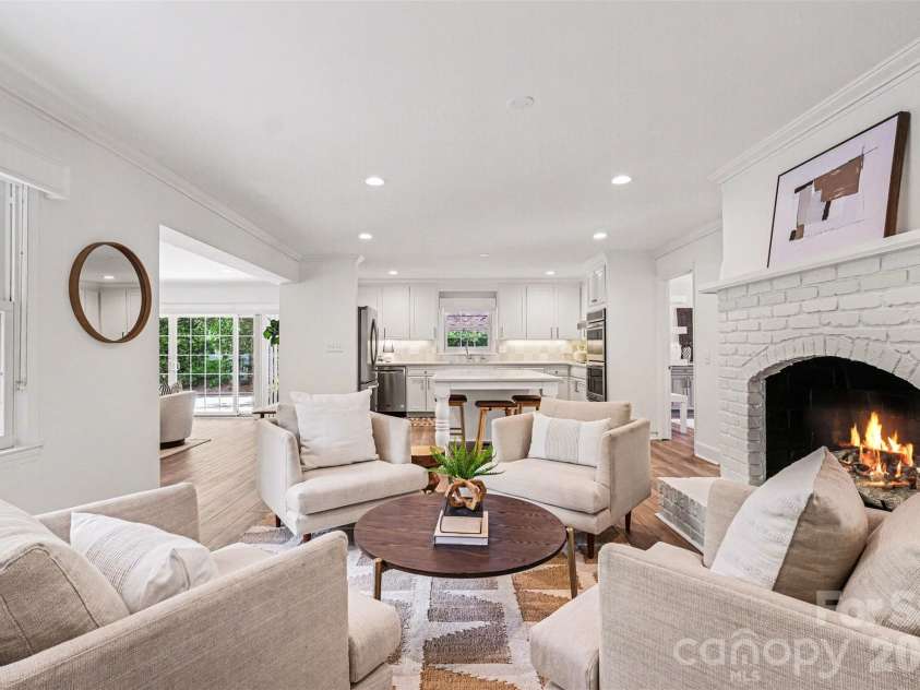 7010 Terrace Drive, Charlotte, NC 28211.  MLS# CAR4358839, YatesRealty ID 20519. 