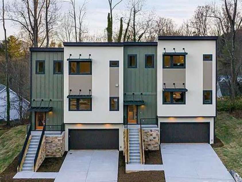 17 Macallan Lane, Asheville, NC 28805.  MLS# CAR4333991, YatesRealty ID 2052. 