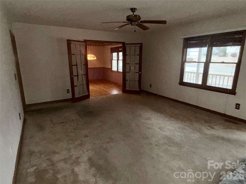 208 Hickory Hills Lane, Lexington, NC 27295.  MLS# CAR4347767, YatesRealty ID 2052. 