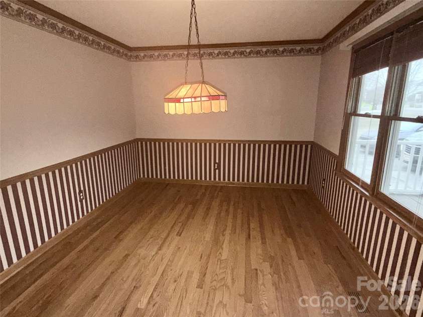 208 Hickory Hills Lane, Lexington, NC 27295.  MLS# CAR4347767, YatesRealty ID 2052. 