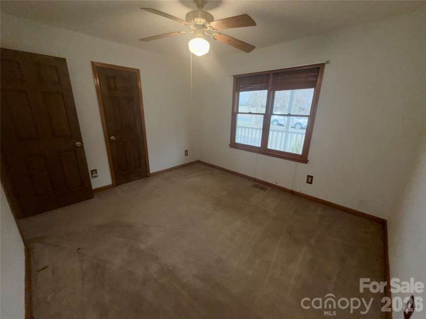 208 Hickory Hills Lane, Lexington, NC 27295.  MLS# CAR4347767, YatesRealty ID 2052. 