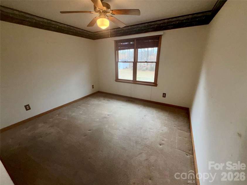 208 Hickory Hills Lane, Lexington, NC 27295.  MLS# CAR4347767, YatesRealty ID 2052. 