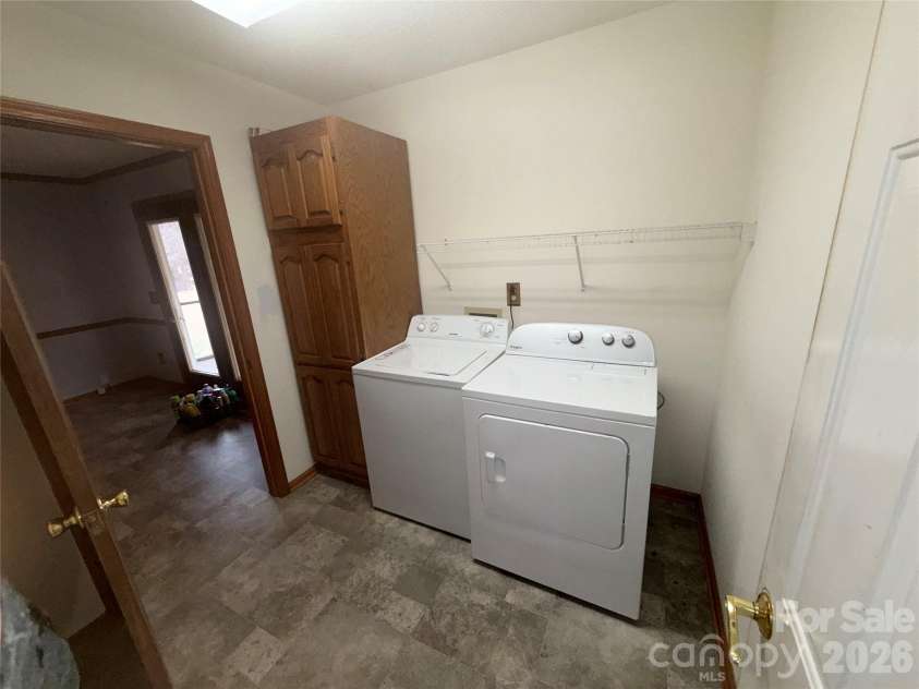 208 Hickory Hills Lane, Lexington, NC 27295.  MLS# CAR4347767, YatesRealty ID 2052. 
