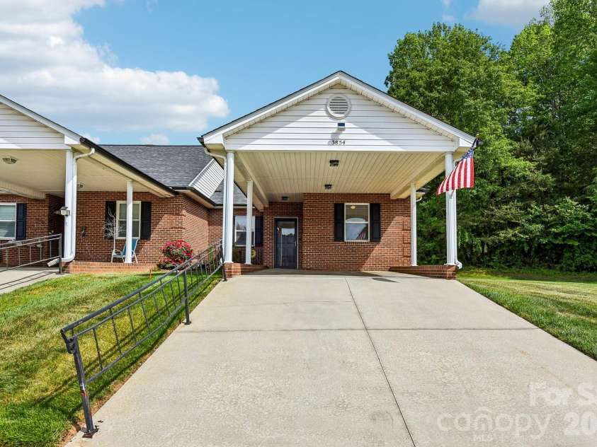 3854 Azalea Trail, Denver, NC 28037.  MLS# CAR4371499, YatesRealty ID 20521. 