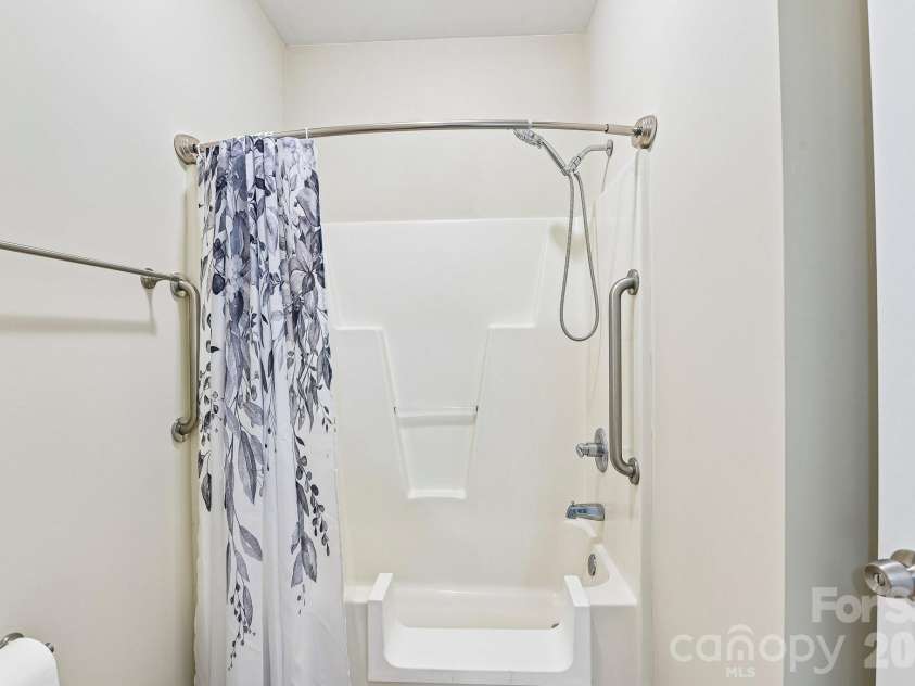 3854 Azalea Trail, Denver, NC 28037.  MLS# CAR4371499, YatesRealty ID 20521. 