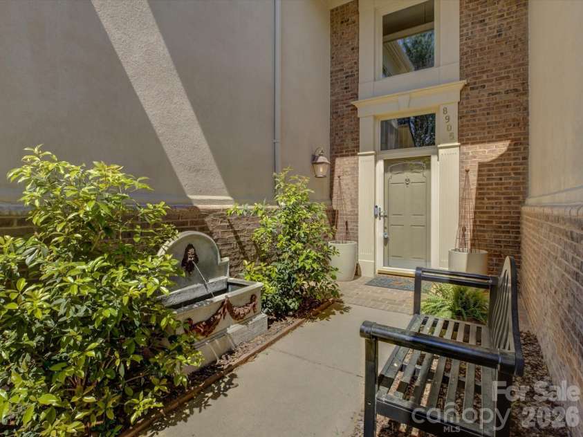 8905 Challis Hill Lane, Charlotte, NC 28226.  MLS# CAR4362815, YatesRealty ID 20522. 