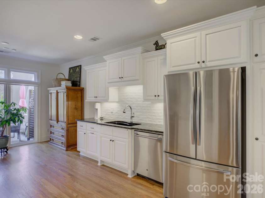 8905 Challis Hill Lane, Charlotte, NC 28226.  MLS# CAR4362815, YatesRealty ID 20522. 