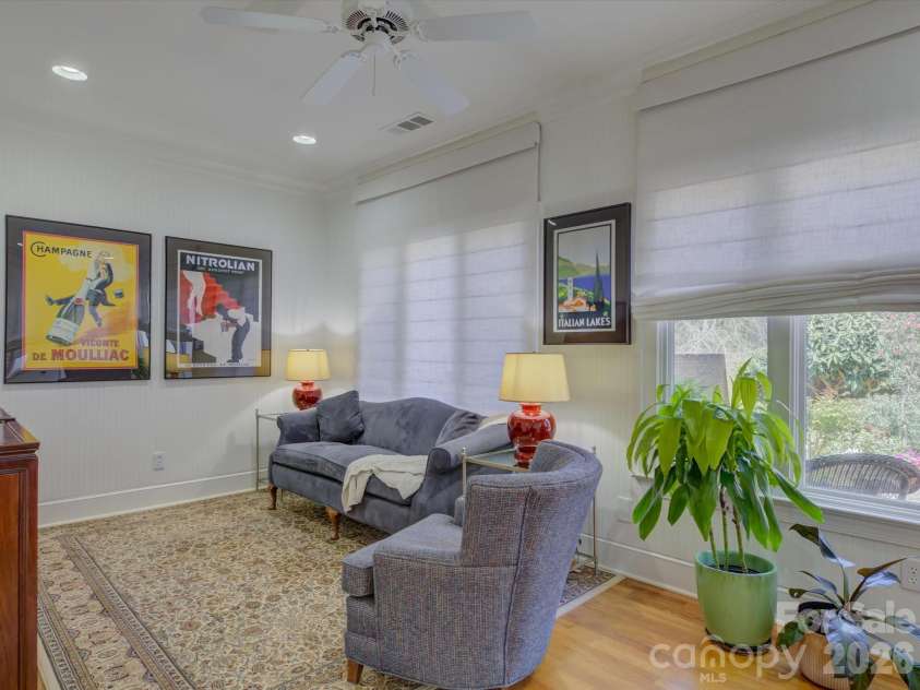8905 Challis Hill Lane, Charlotte, NC 28226.  MLS# CAR4362815, YatesRealty ID 20522. 