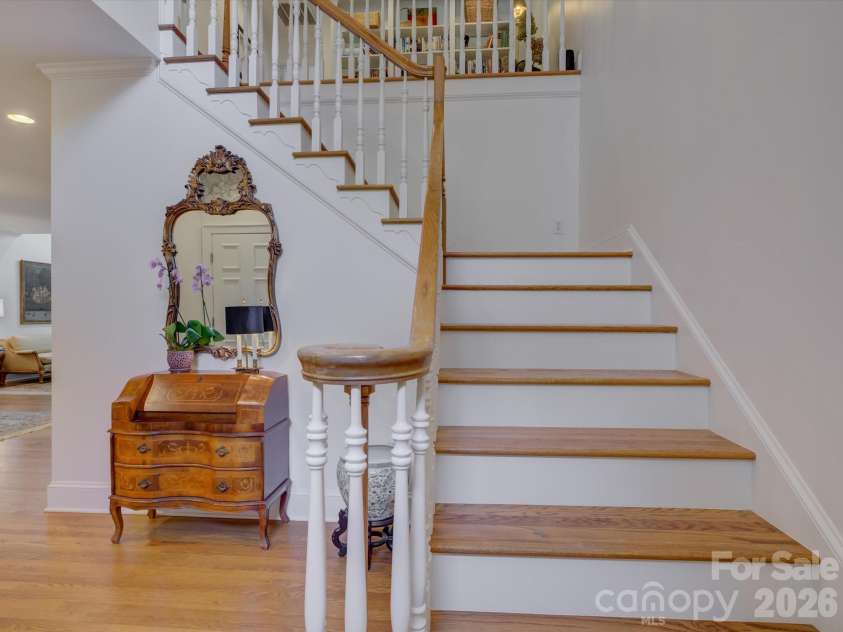 8905 Challis Hill Lane, Charlotte, NC 28226.  MLS# CAR4362815, YatesRealty ID 20522. 