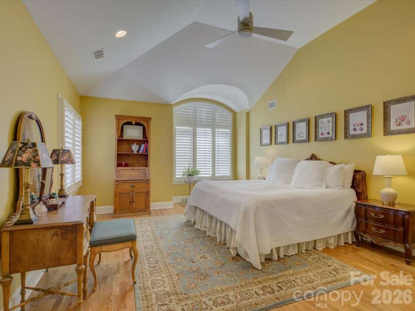 8905 Challis Hill Lane, Charlotte, NC 28226.  MLS# CAR4362815, YatesRealty ID 20522. 
