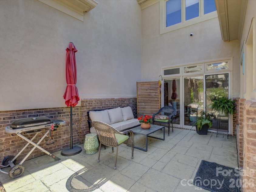 8905 Challis Hill Lane, Charlotte, NC 28226.  MLS# CAR4362815, YatesRealty ID 20522. 