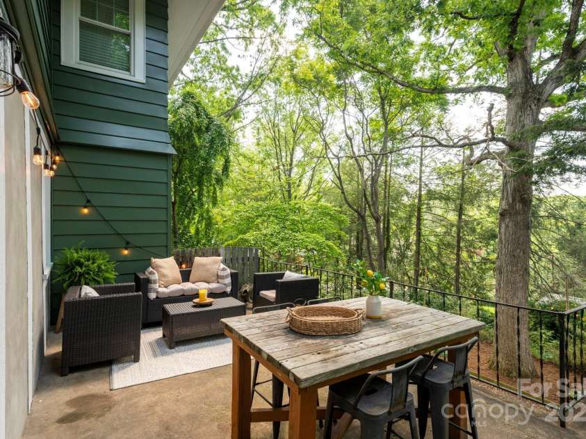 5 Chiles Avenue, Asheville, NC 28803.  MLS# CAR4219140, YatesRealty ID 20523. Enjoy Dining El Fresco