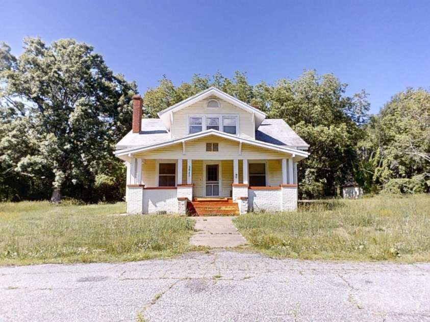 2645 Kool Park Road, Hickory, NC 28601.  MLS# CAR4257443, YatesRealty ID 20524. 