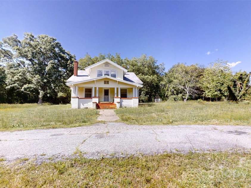 2645 Kool Park Road, Hickory, NC 28601.  MLS# CAR4257443, YatesRealty ID 20524. 