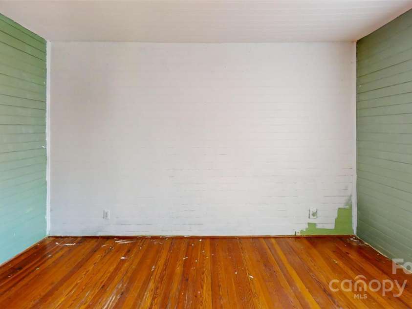 2645 Kool Park Road, Hickory, NC 28601.  MLS# CAR4257443, YatesRealty ID 20524. 