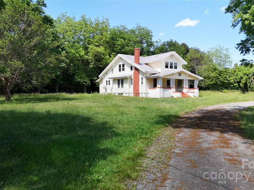 2645 Kool Park Road, Hickory, NC 28601.  MLS# CAR4257443, YatesRealty ID 20524. 