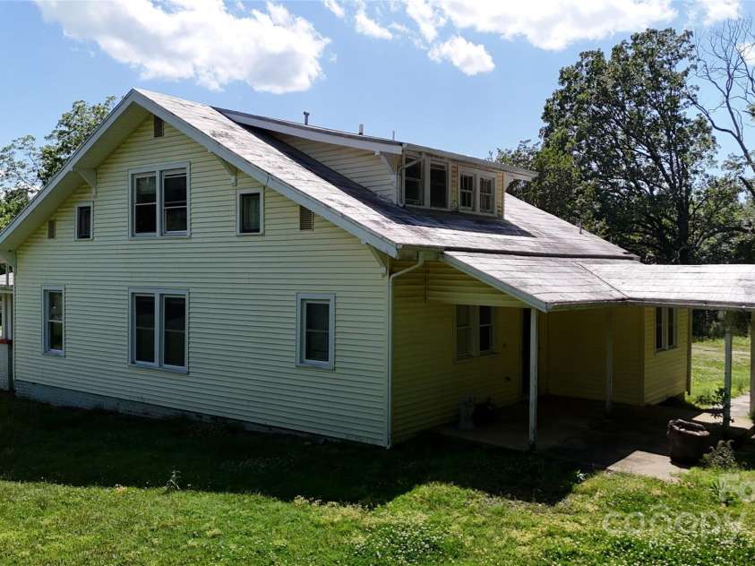 2645 Kool Park Road, Hickory, NC 28601.  MLS# CAR4257443, YatesRealty ID 20524. 