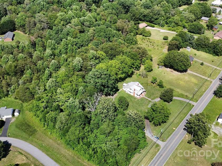 2645 Kool Park Road, Hickory, NC 28601.  MLS# CAR4257443, YatesRealty ID 20524. 