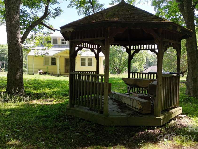 2645 Kool Park Road, Hickory, NC 28601.  MLS# CAR4257443, YatesRealty ID 20524. 