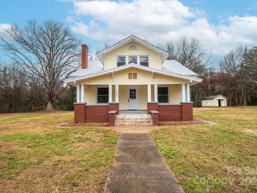 2645 Kool Park Road, Hickory, NC 28601.  MLS# CAR4326876, YatesRealty ID 20524. 