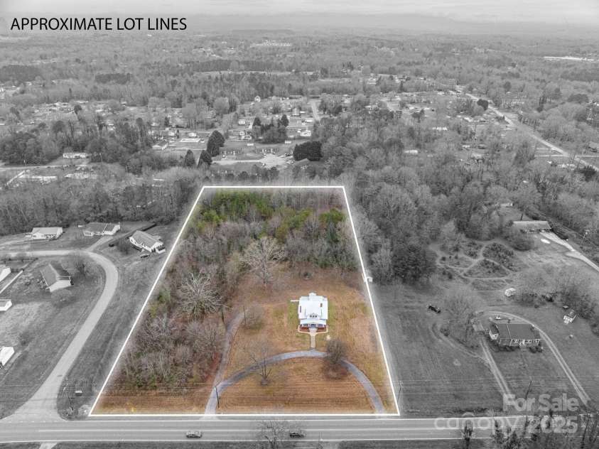 2645 Kool Park Road, Hickory, NC 28601.  MLS# CAR4326876, YatesRealty ID 20524. 