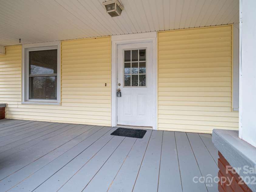 2645 Kool Park Road, Hickory, NC 28601.  MLS# CAR4326876, YatesRealty ID 20524. 