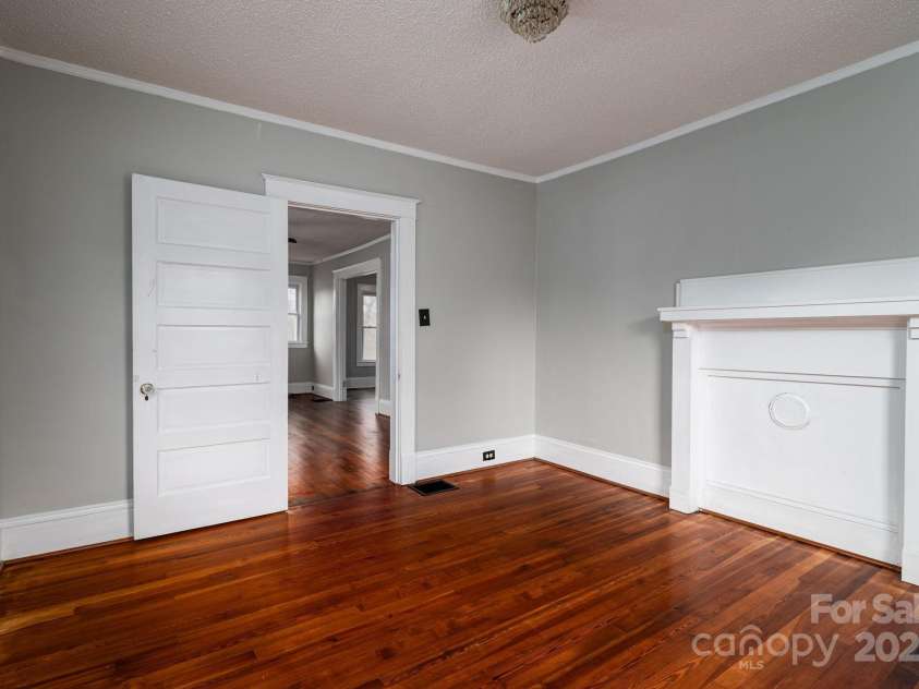 2645 Kool Park Road, Hickory, NC 28601.  MLS# CAR4326876, YatesRealty ID 20524. 